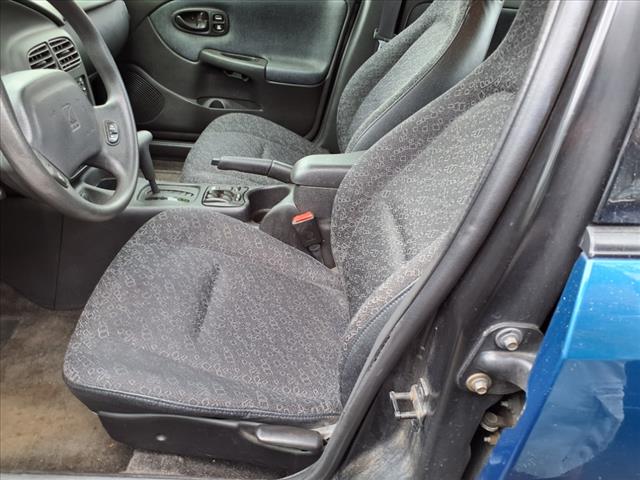 2002 Saturn S-Series SL1