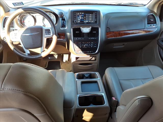 2015 Chrysler Town and Country Touring