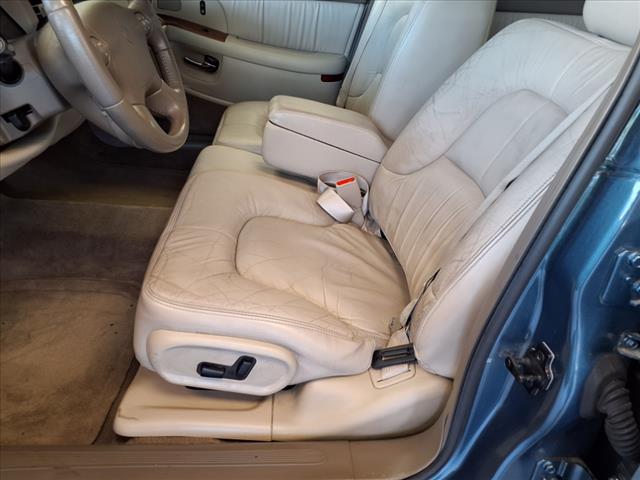 2001 Buick Park Avenue Base