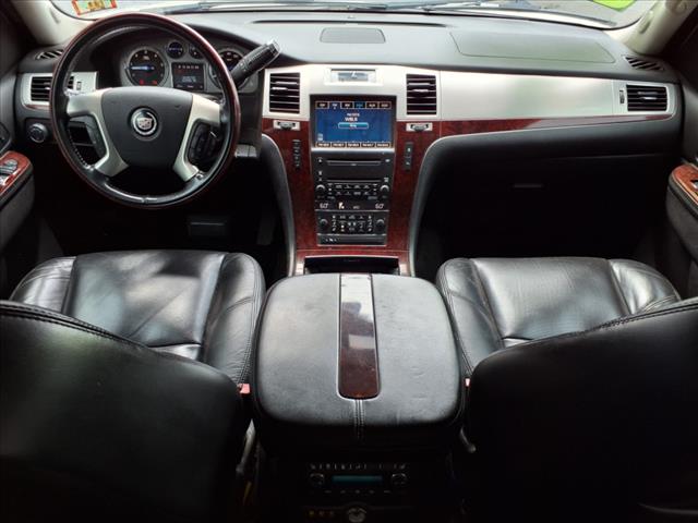 2010 Cadillac Escalade Luxury