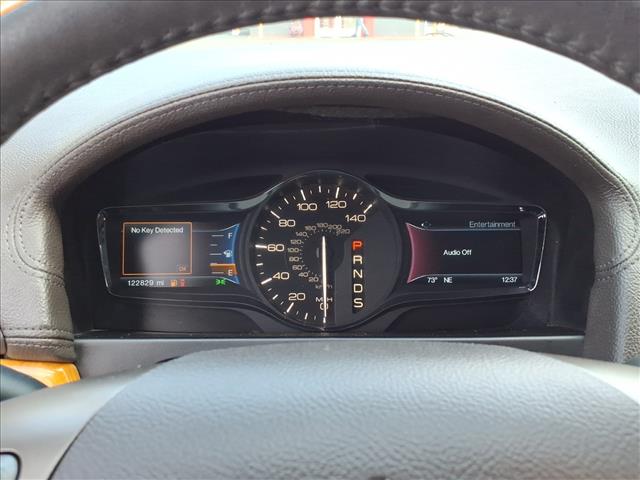 2015 Lincoln MKX Base