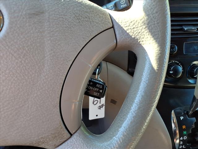2004 Toyota Sienna LE 8 Passenger