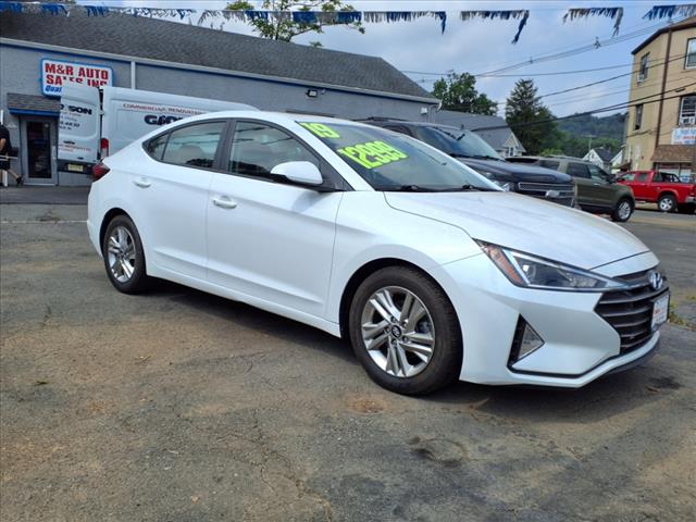 2019 Hyundai ELANTRA SE