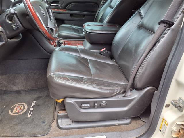 2010 Cadillac Escalade Luxury