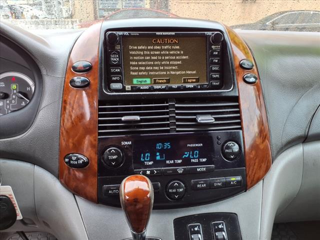 2004 Toyota Sienna XLE Limited 7 Passenger