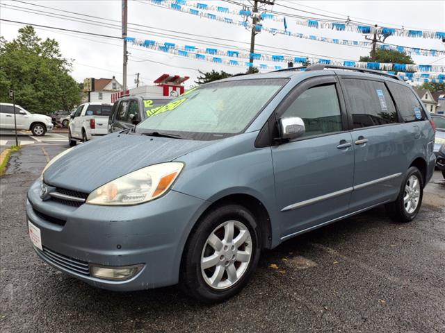 2004 Toyota Sienna XLE Limited 7 Passenger