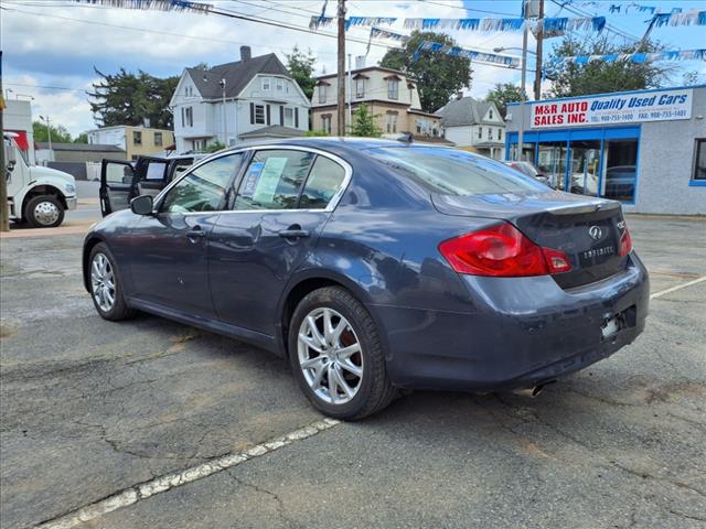 2011 INFINITI G37 Sedan x