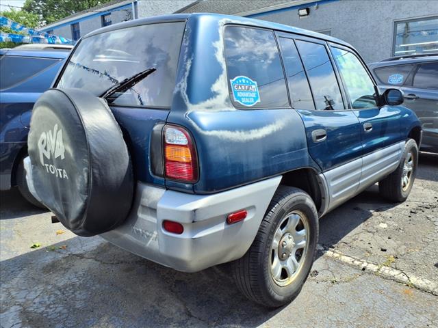 2000 Toyota RAV4 Base