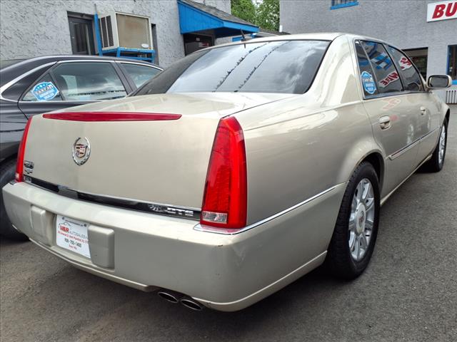 2008 Cadillac DTS Base