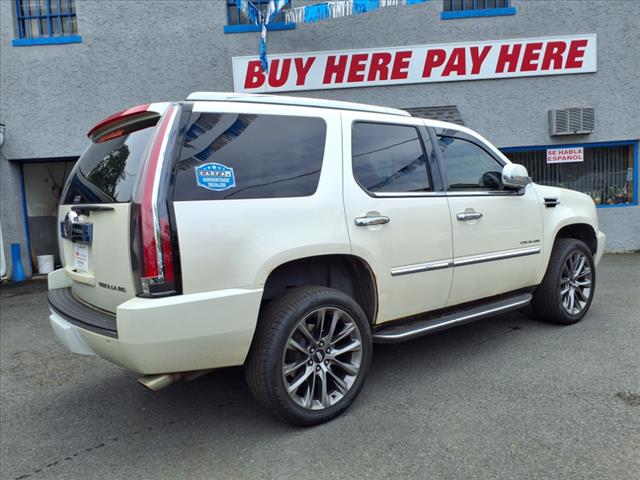 2010 Cadillac Escalade Luxury