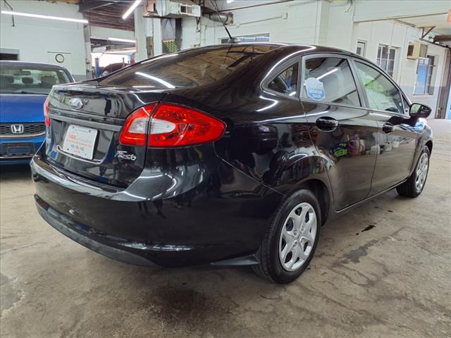 2013 Ford Fiesta SE