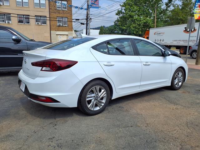 2019 Hyundai ELANTRA SE