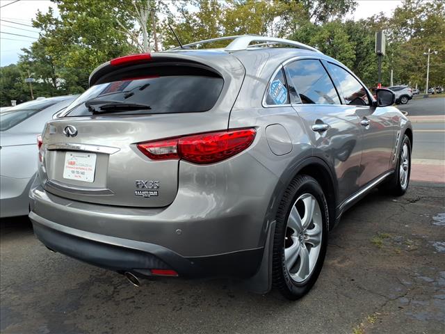 2010 INFINITI FX35 Base
