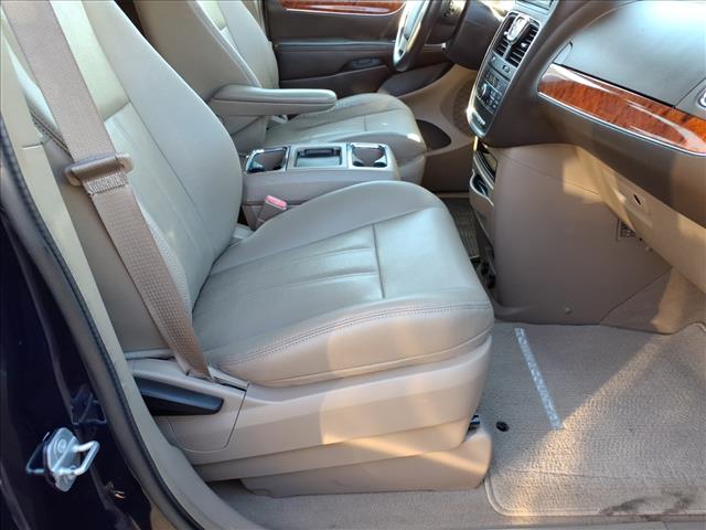 2015 Chrysler Town and Country Touring