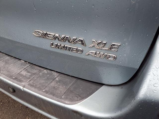 2004 Toyota Sienna XLE Limited 7 Passenger