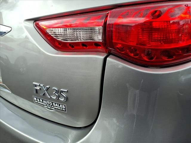2010 INFINITI FX35 Base