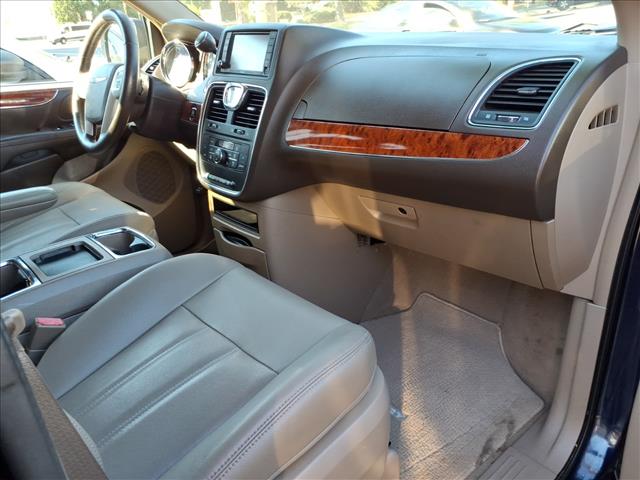 2015 Chrysler Town and Country Touring