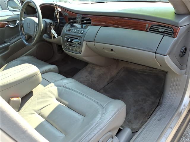 2002 Cadillac DeVille Base