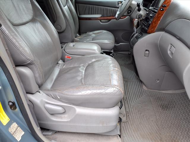 2004 Toyota Sienna XLE Limited 7 Passenger