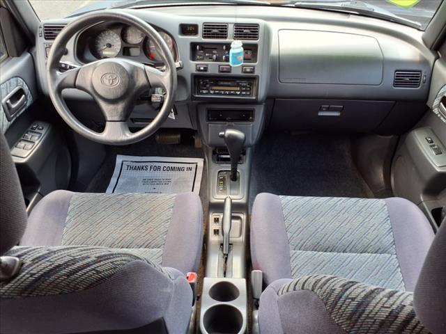 2000 Toyota RAV4 Base