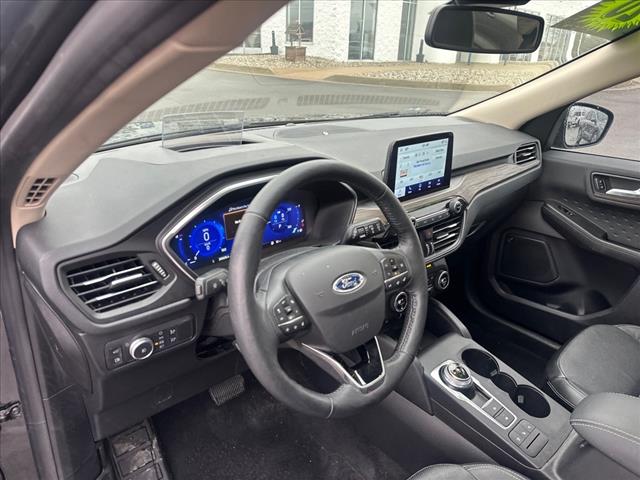 2020 Ford Escape Hybrid Titanium 13