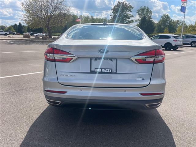 2020 Ford Fusion SE 8