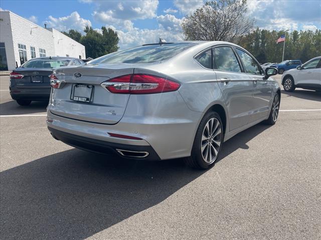 2020 Ford Fusion SE 9