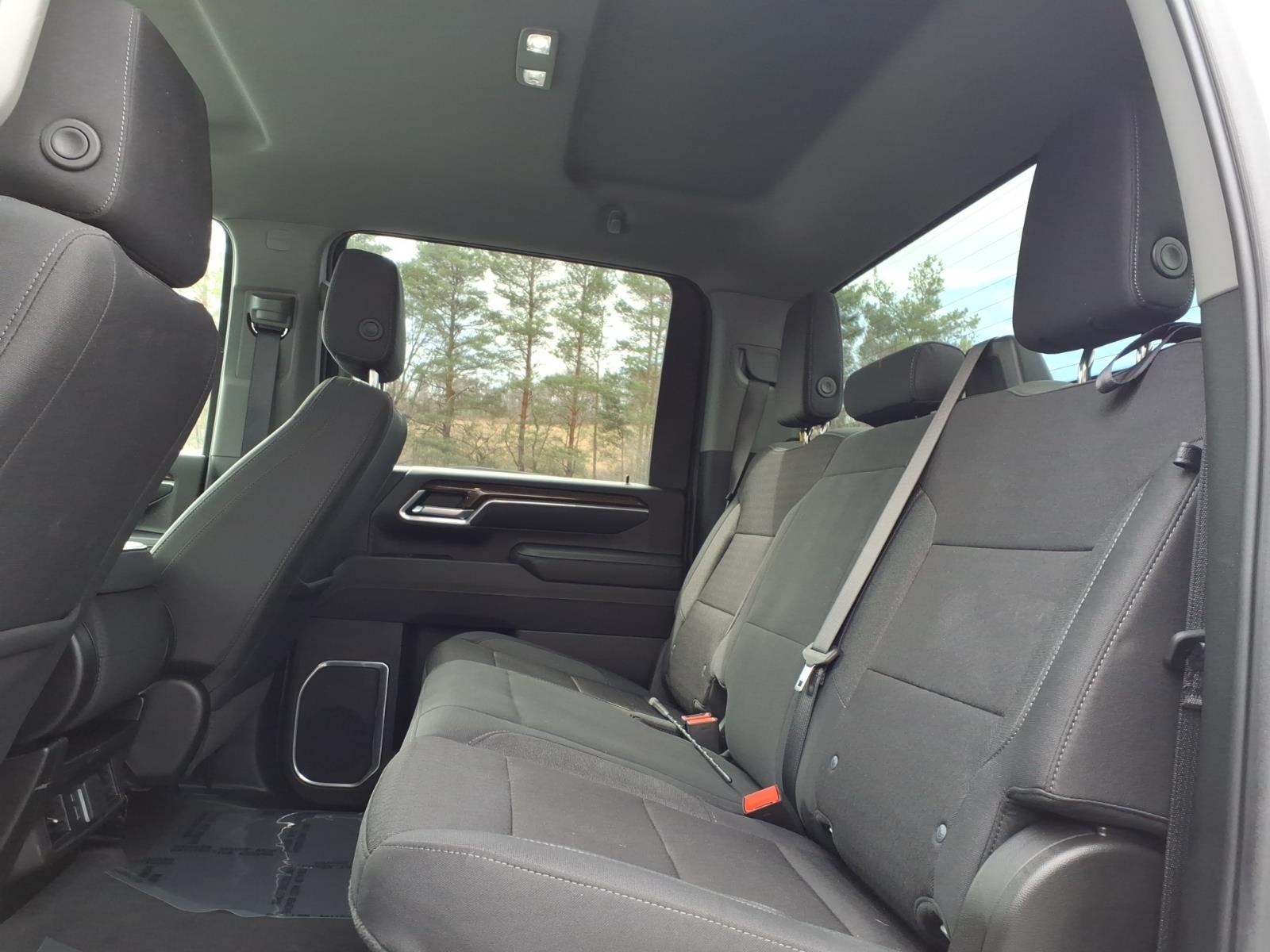 2025 Chevrolet Silverado 2500HD LT - 9