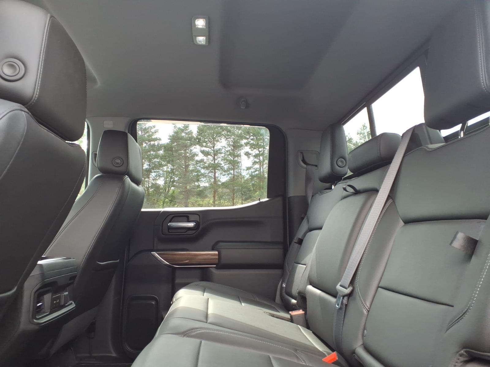 2021 Chevrolet Silverado 1500 RST - 9