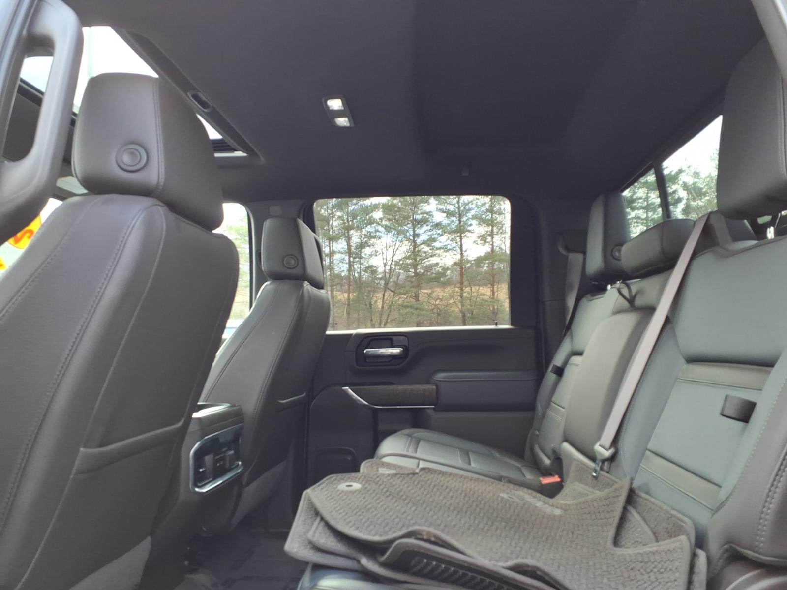 2022 GMC Sierra 2500HD Denali - 9