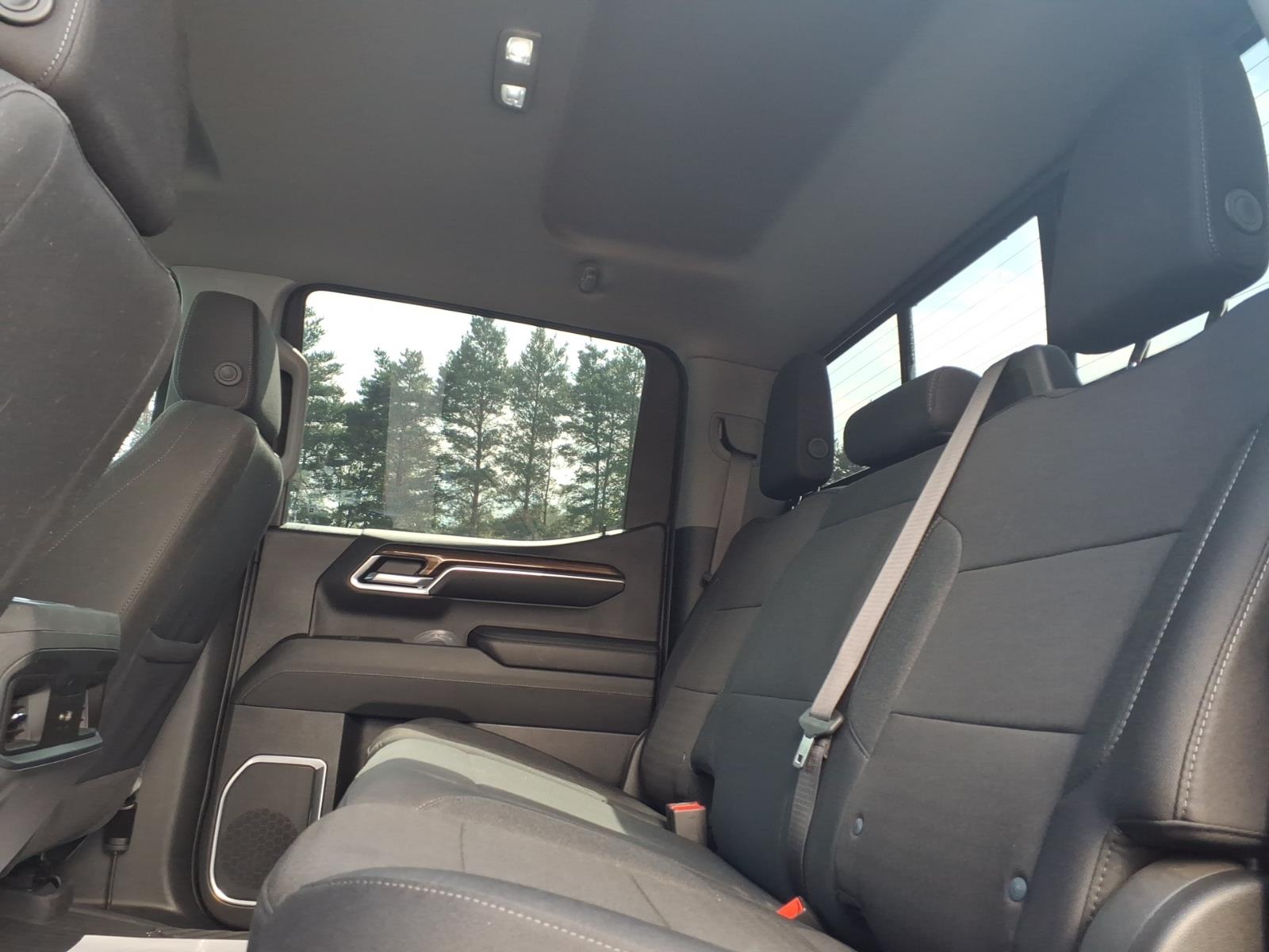 2023 Chevrolet Silverado 1500 RST - 9