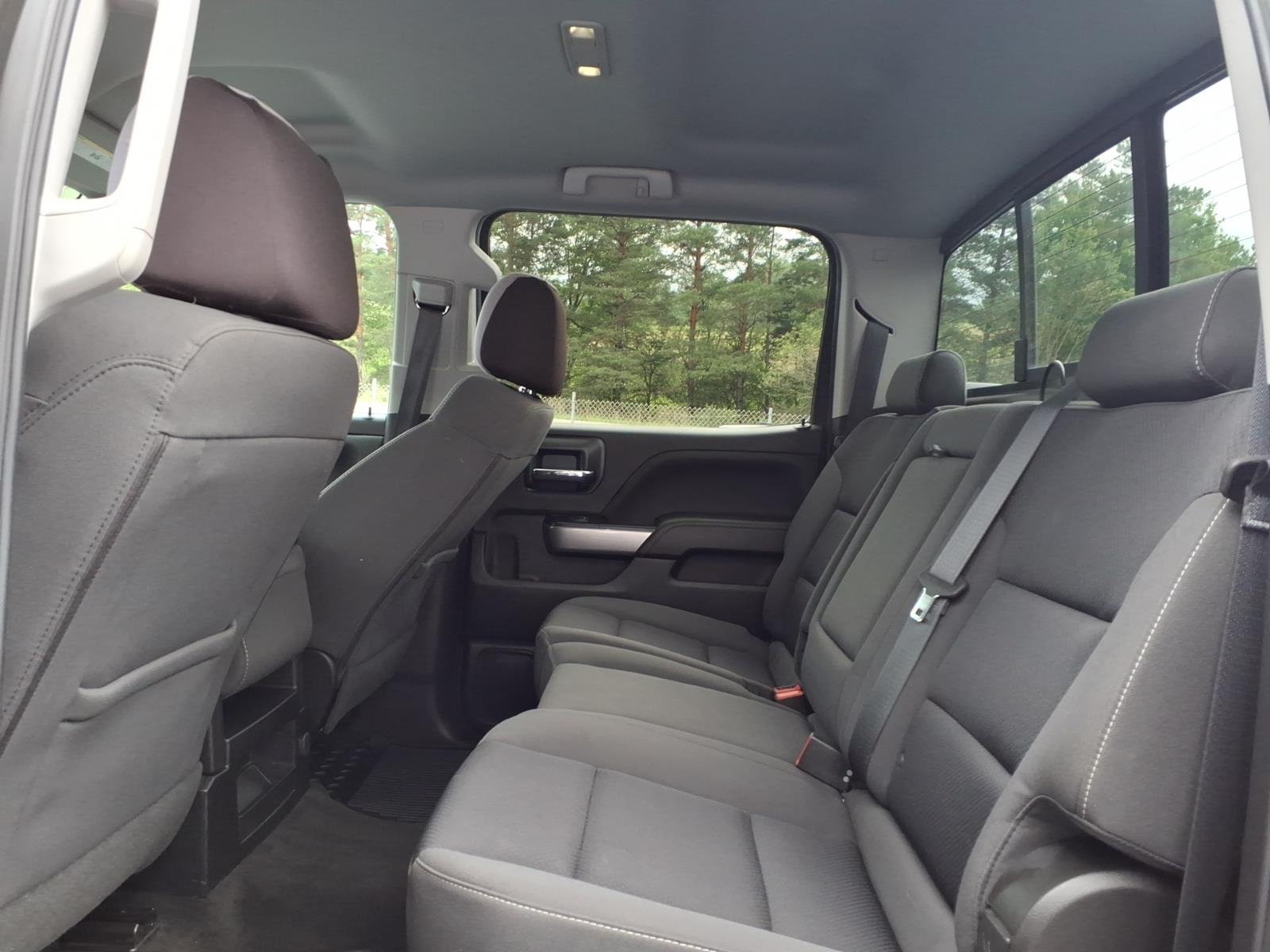 2018 Chevrolet Silverado 1500 photo 10 of 26