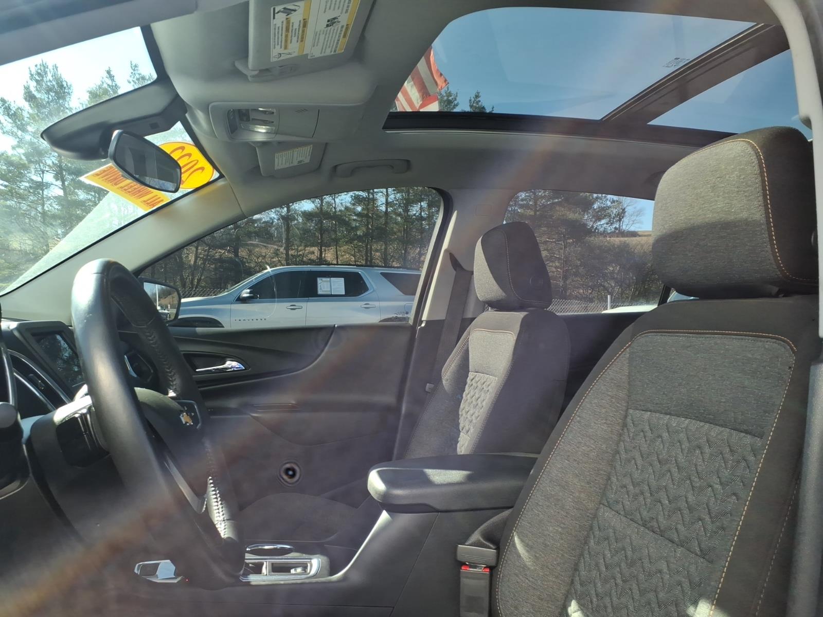 2022 Chevrolet Equinox LT - 9