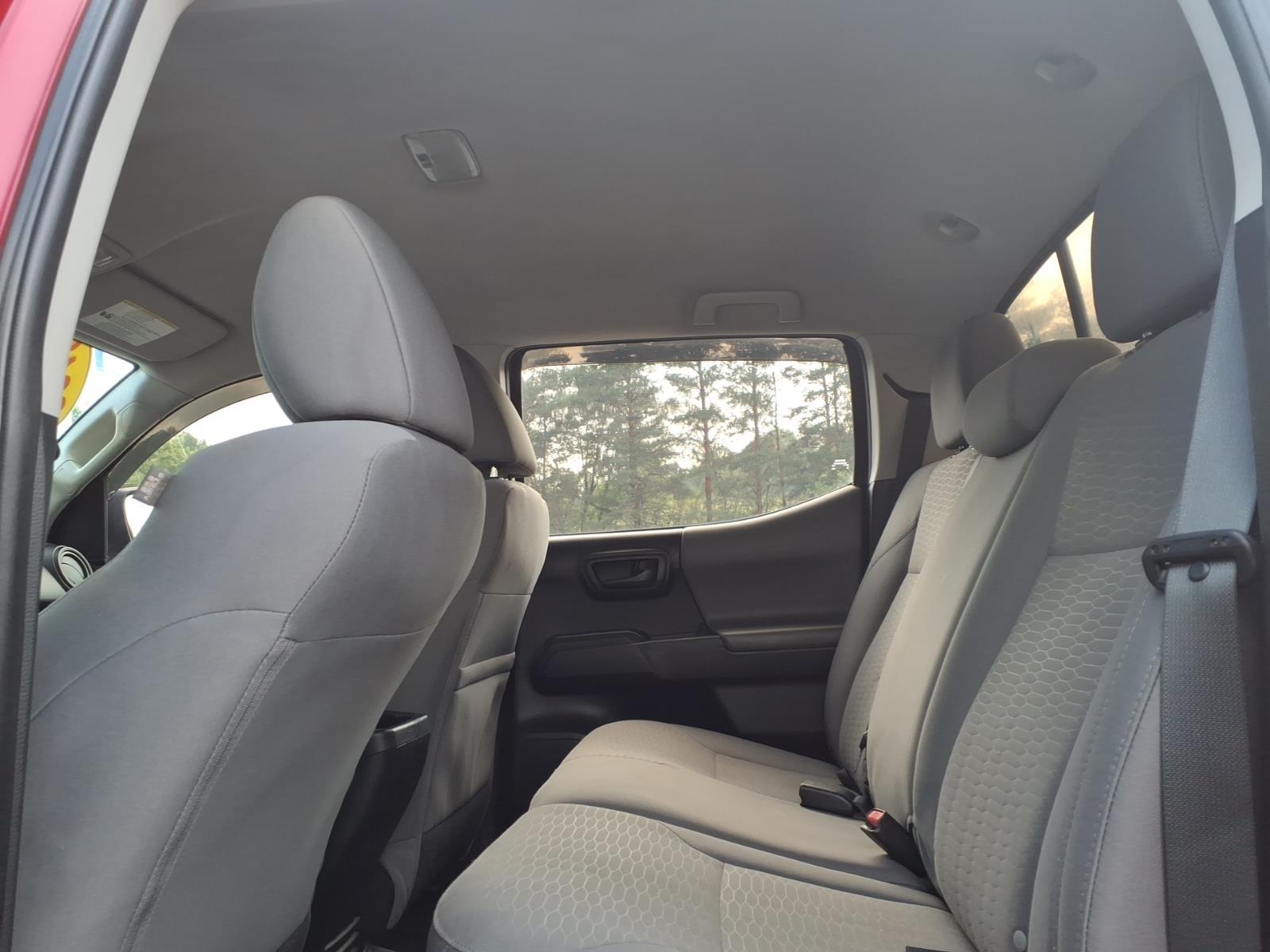 2018 Toyota Tacoma SR V6 - 9