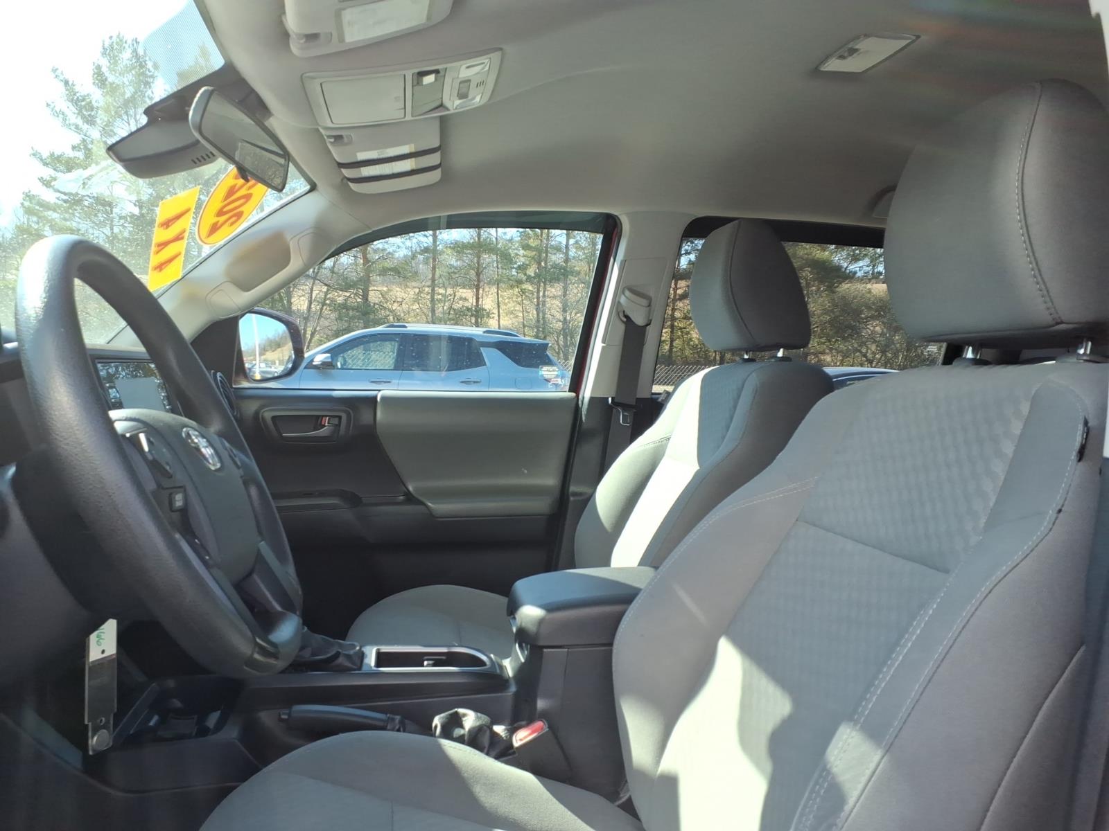 2020 Toyota Tacoma SR V6 - 9