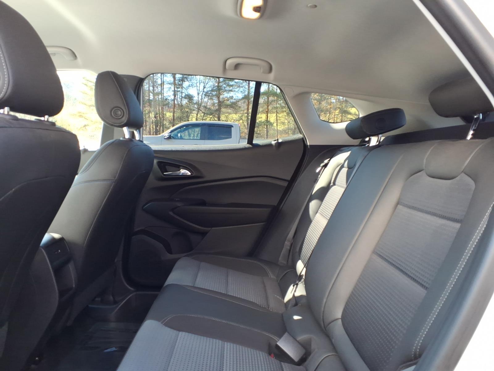 2024 Chevrolet Trax photo 10 of 27