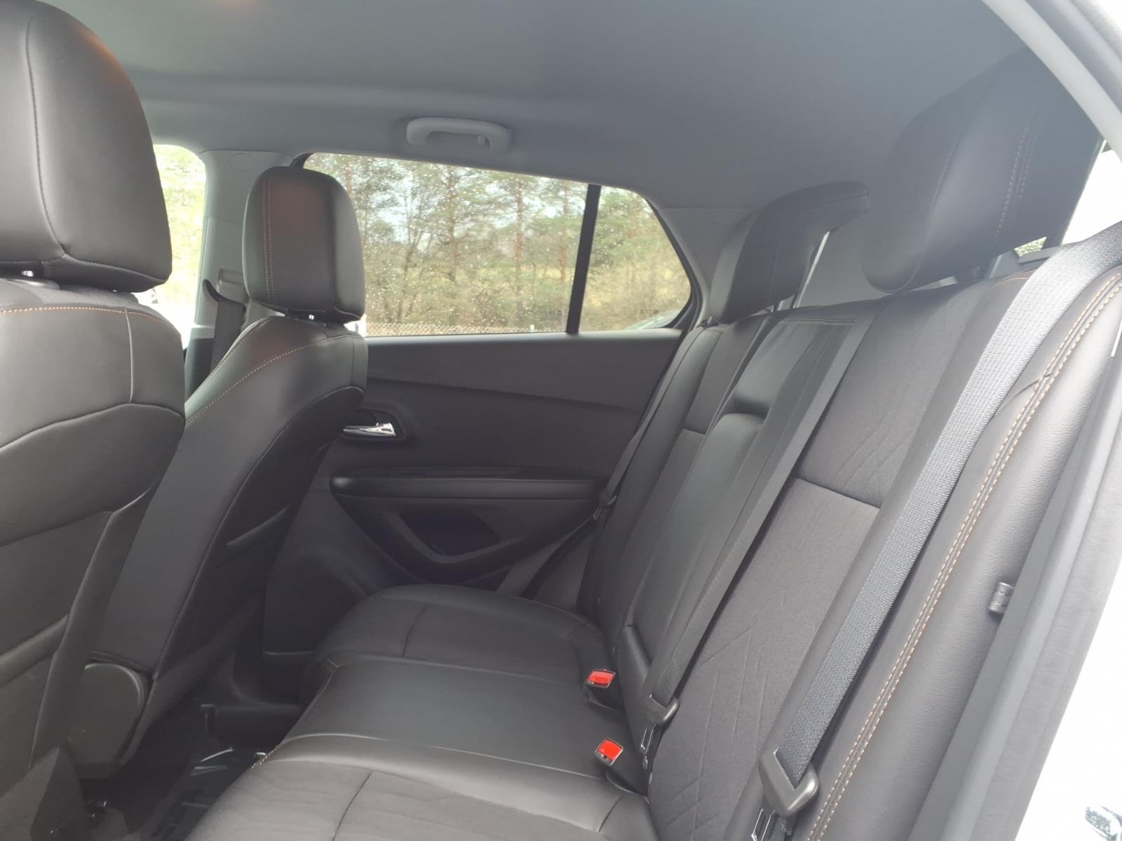 2022 Chevrolet Trax LT - 9