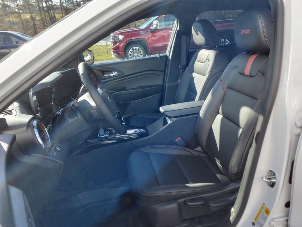 2025 Chevrolet Trax RS Summit White at Team Chevrolet Buick GMC