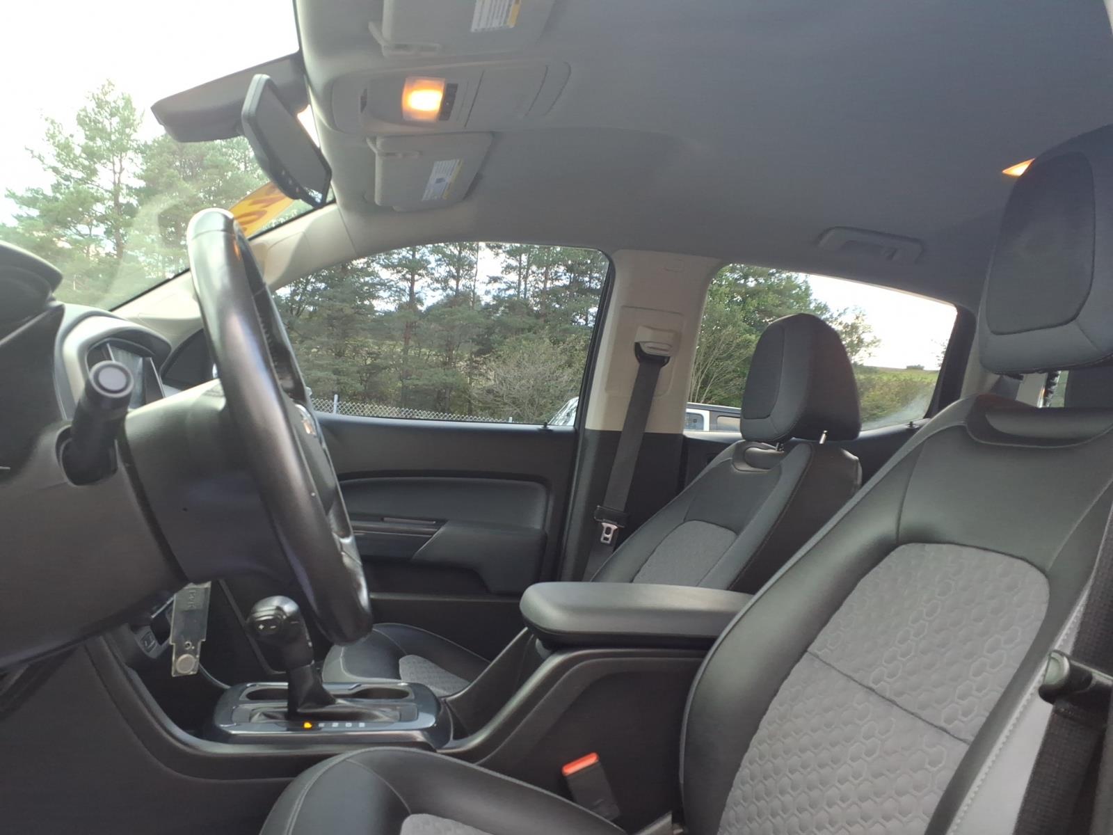 2015 Chevrolet Colorado photo 11 of 27