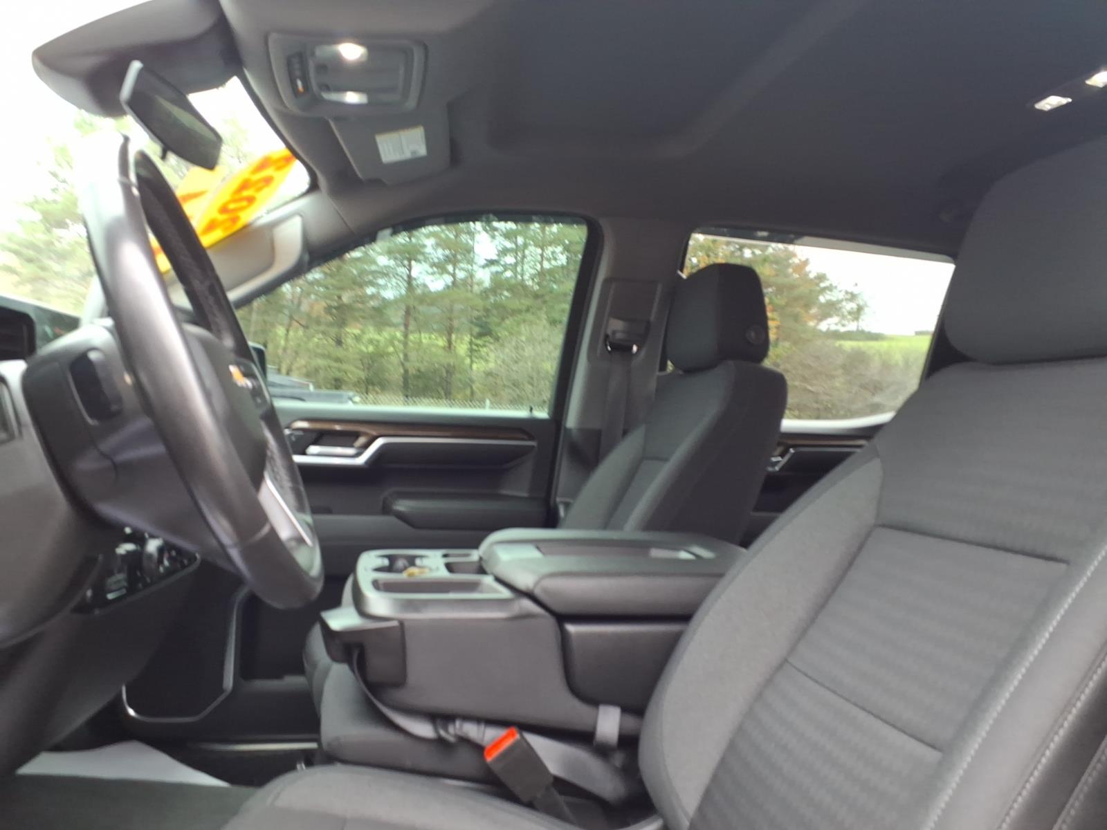 2022 Chevrolet Silverado 1500 photo 11 of 25