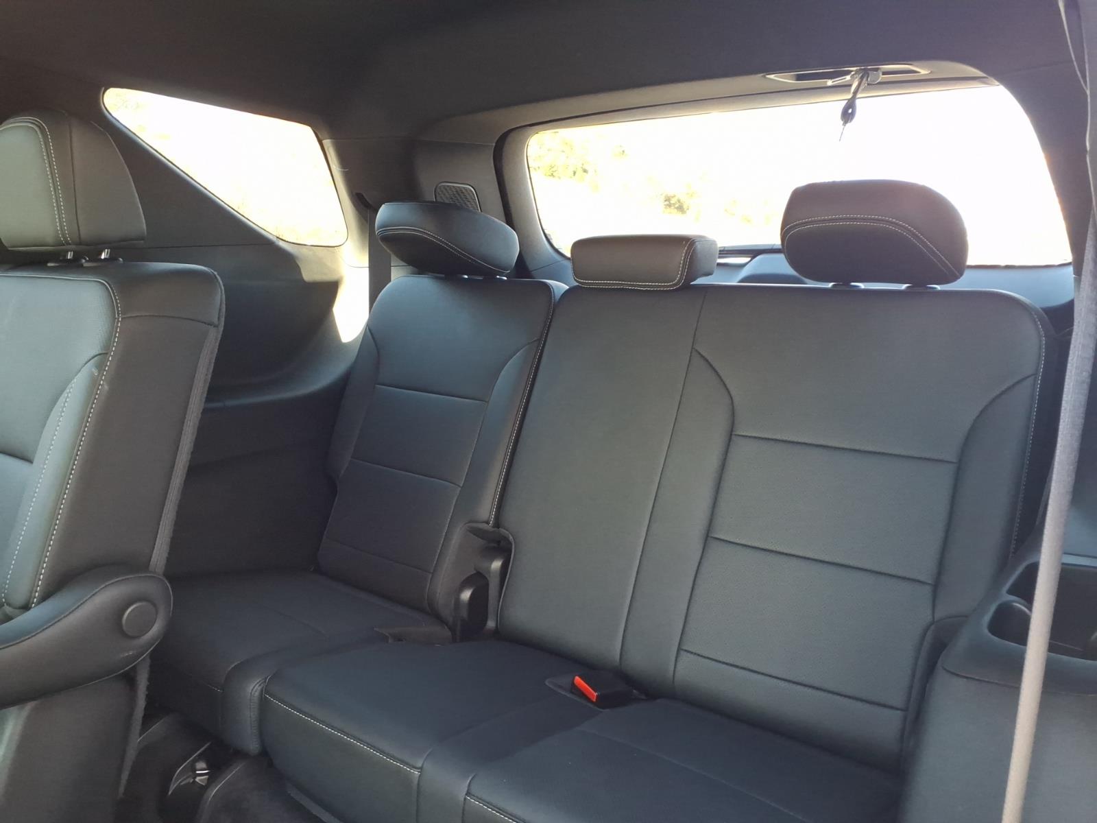 2025 Chevrolet Traverse photo 11 of 28
