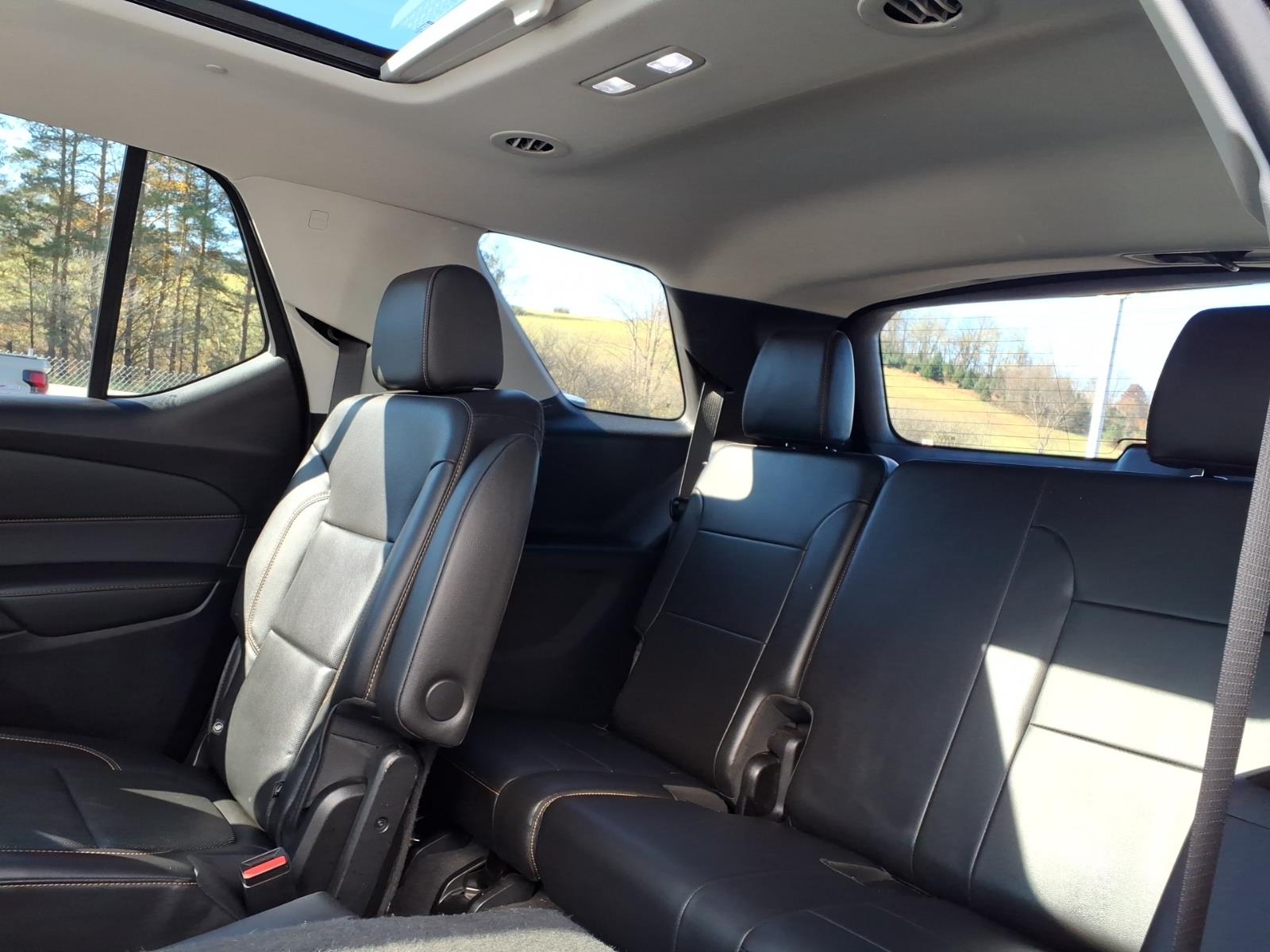 2020 Chevrolet Traverse photo 11 of 29