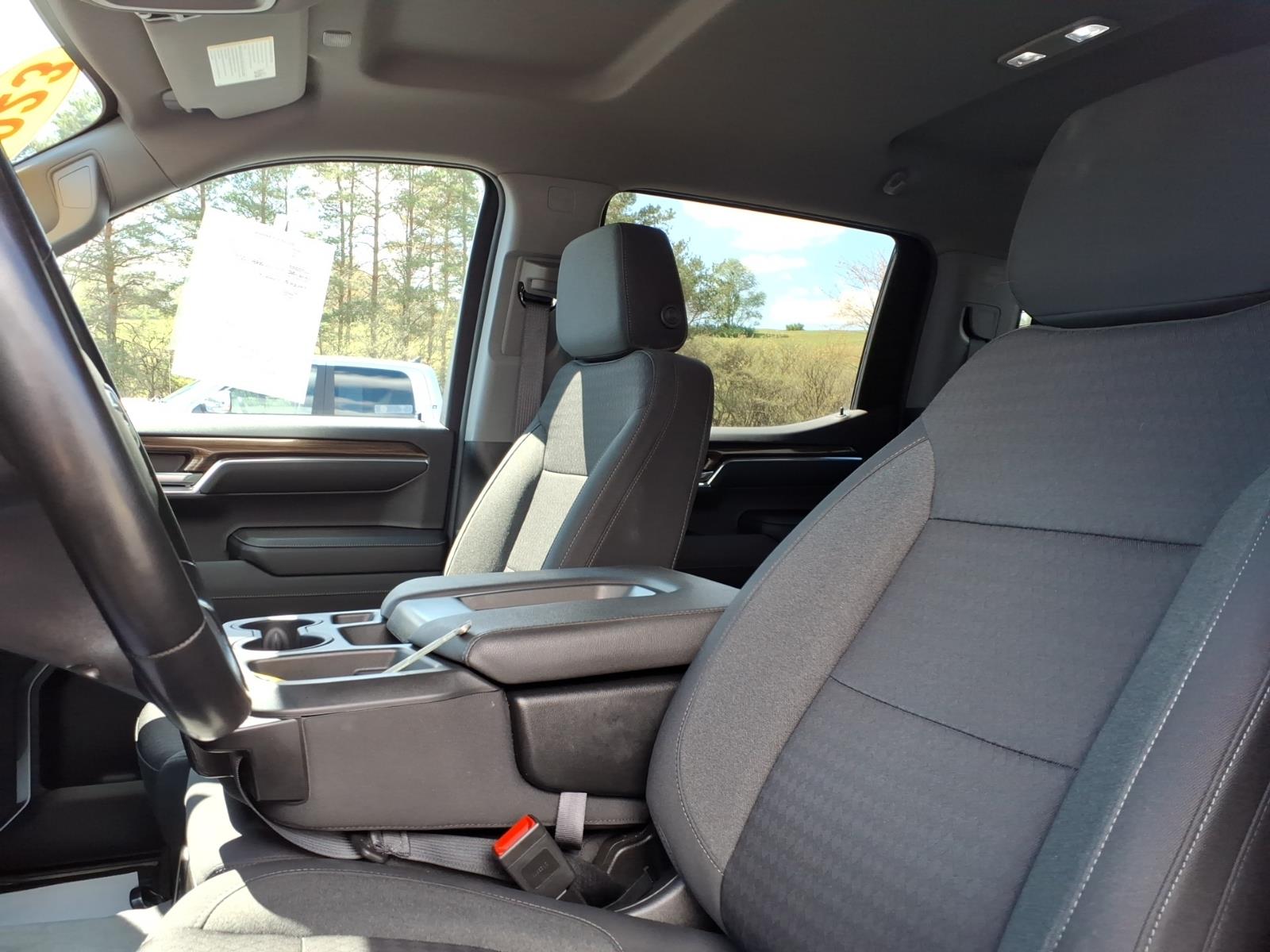 2023 Chevrolet Silverado 1500 RST - 10