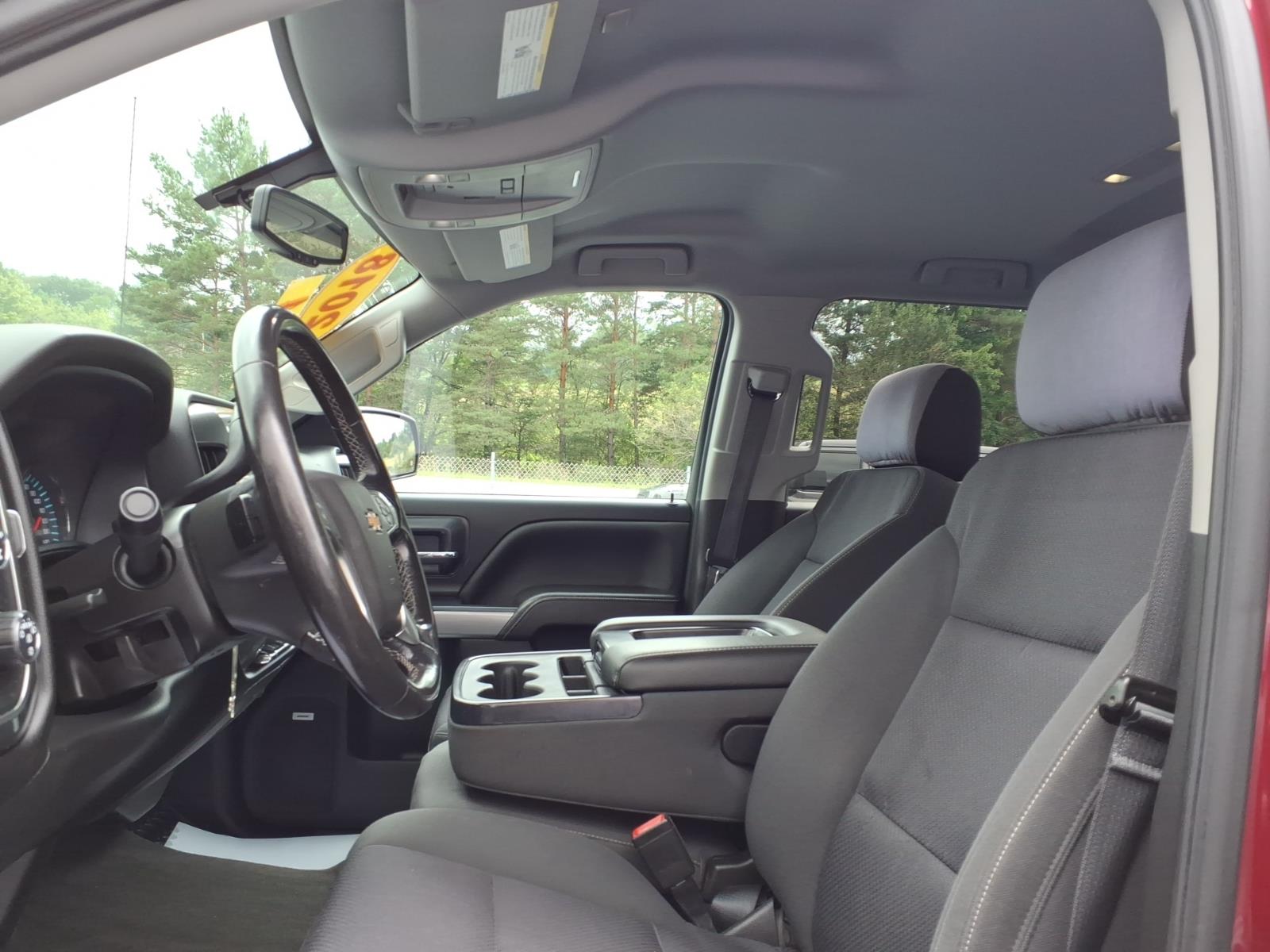 2018 Chevrolet Silverado 1500 photo 11 of 26