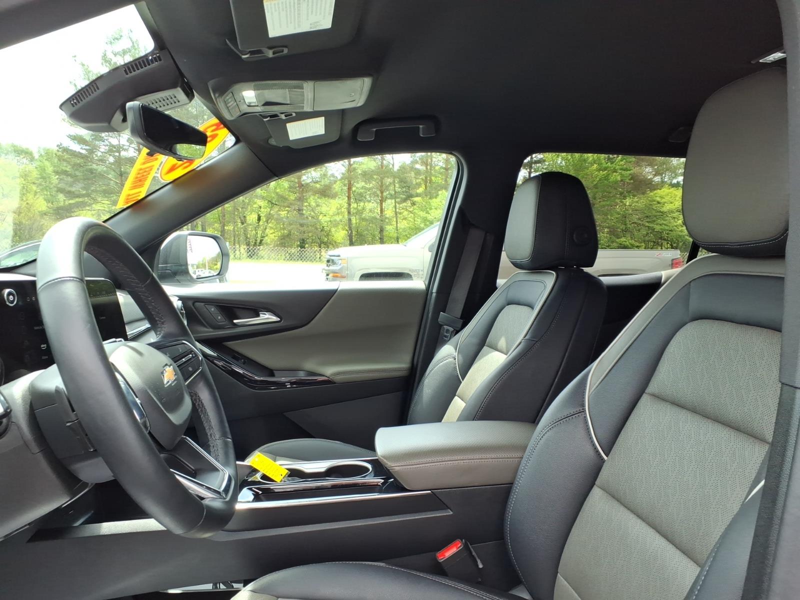 2025 Chevrolet Equinox LT Summit White at Team Chevrolet Buick GMC