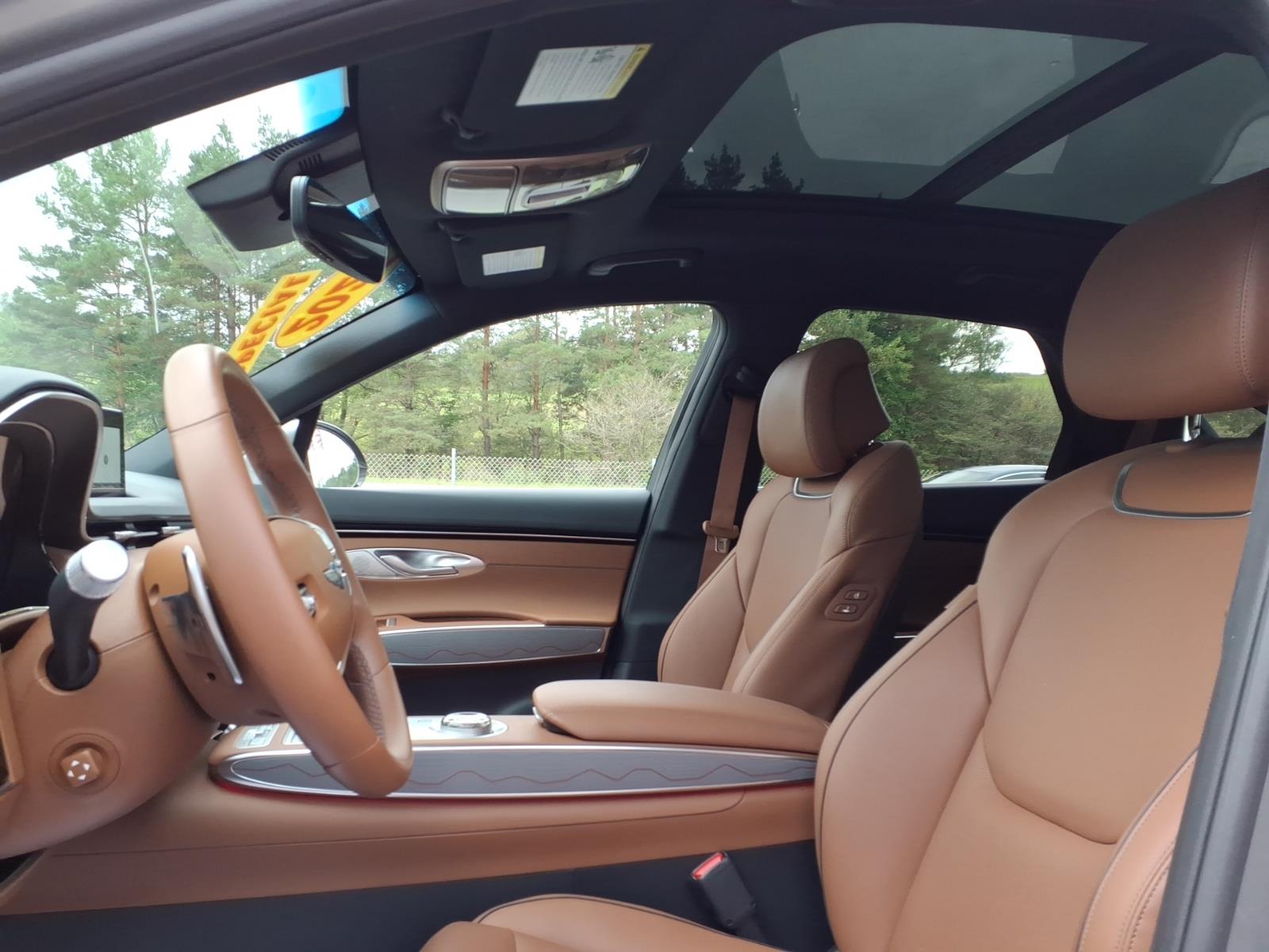 2025 Genesis GV70 2.5T Standard - 10