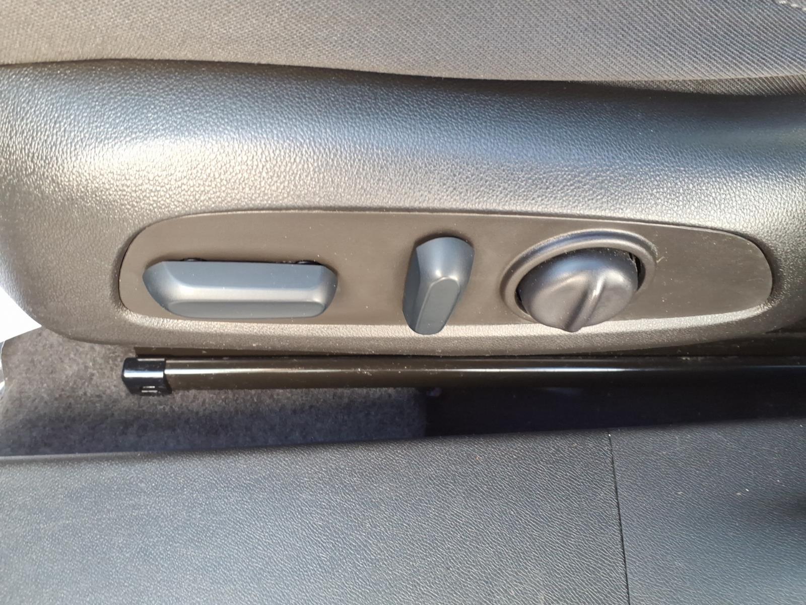 2022 Chevrolet Malibu photo 12 of 28