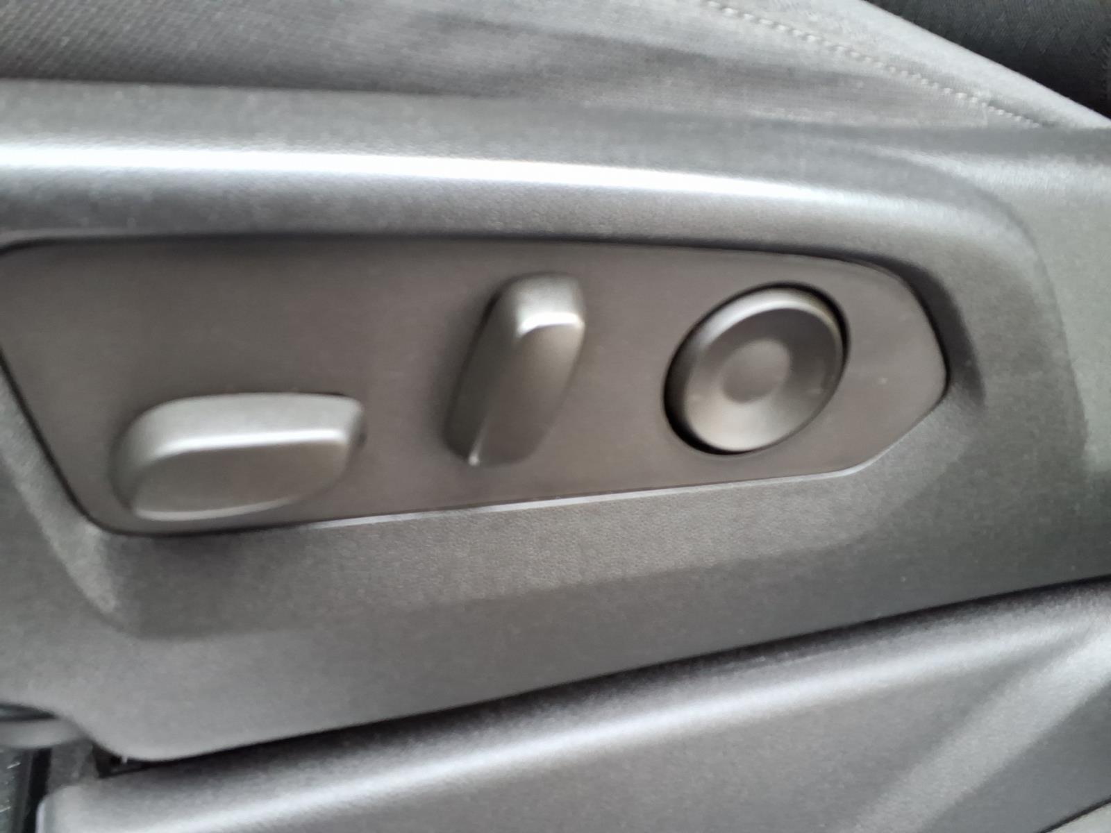 2022 Chevrolet Silverado 1500 photo 12 of 25