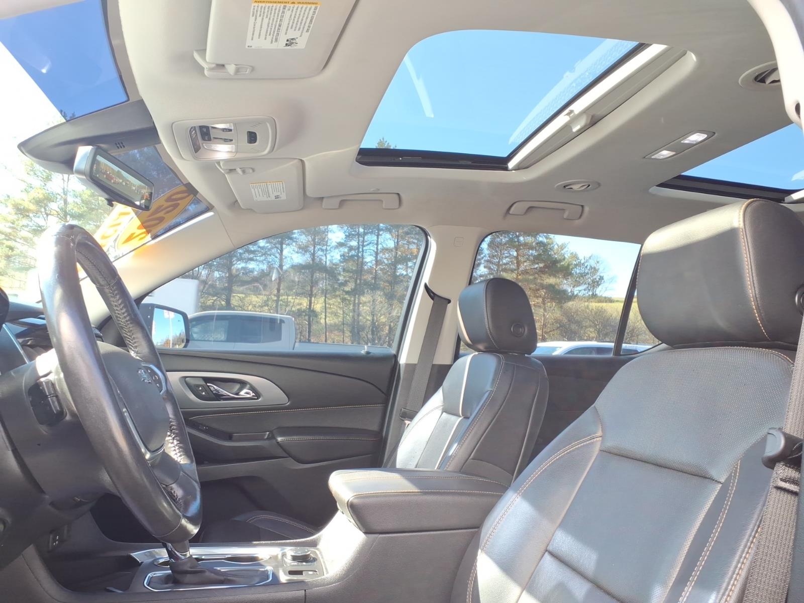 2020 Chevrolet Traverse photo 12 of 29