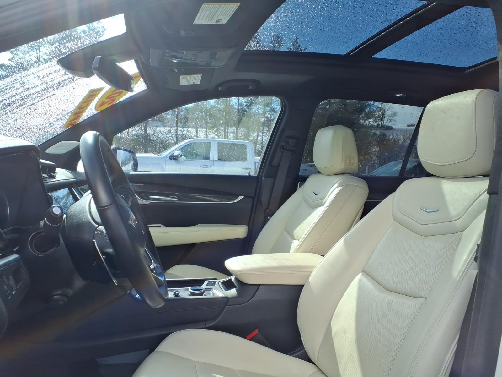 2024 Cadillac XT6 Sport - 11